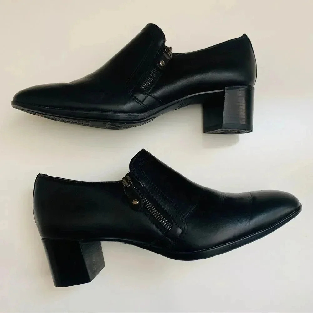 Munro Leather Ankle Boot - Picture 6 of 6